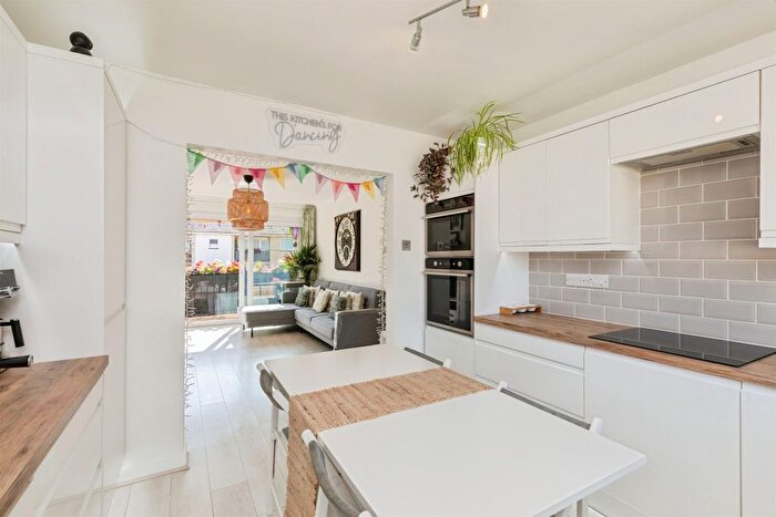 2 Bedroom Flat For Sale In Jesse Hughes Court, Bath, BA1