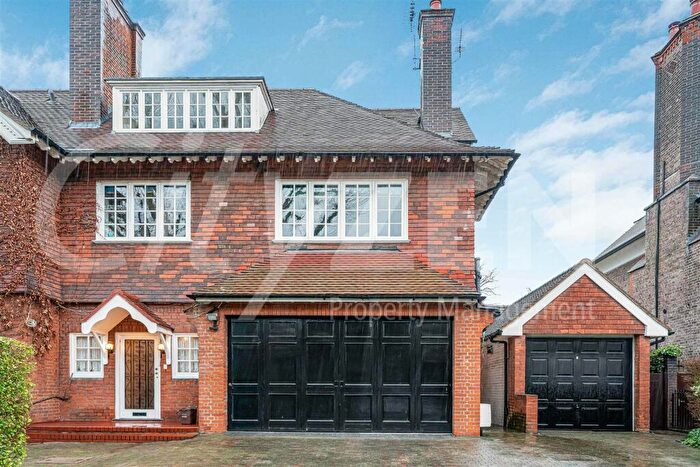 1 Bedroom Flat To Rent In Wadham Gardens, London, NW3