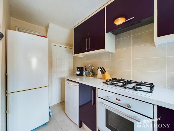 3 Bedroom Terraced House For Sale In Knaves Hill, Linslade, LU7