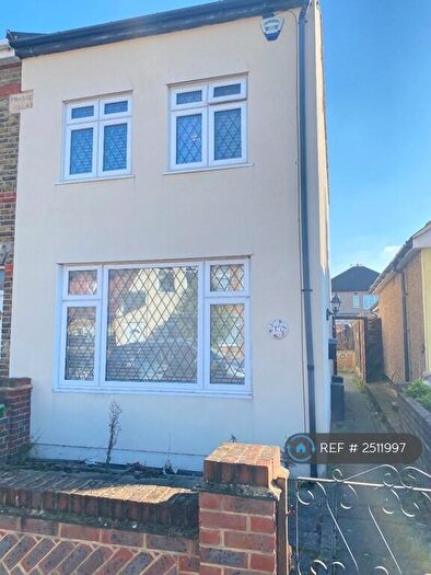3 Bedroom Semi-Detached House To Rent In Wolseley Road, Romford, RM7
