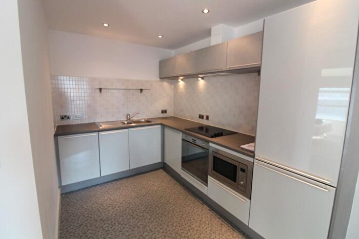 2 Bedroom Flat To Rent In Broad Street, Nottingham, Nottinghamshire, NG1
