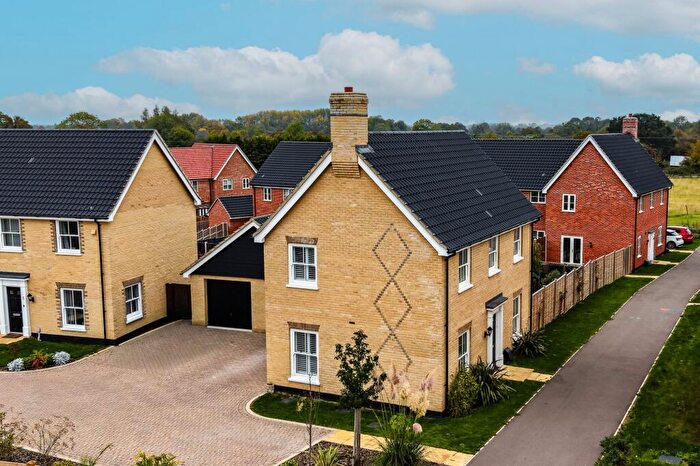 3 Bedroom Detached House For Sale In Meadowhawk, Soham, CB7