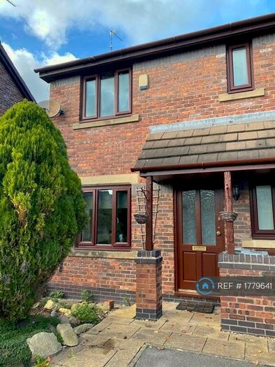 3 Bedroom End Of Terrace House To Rent In Alum Court, Holmes Chapel, Crewe, CW4