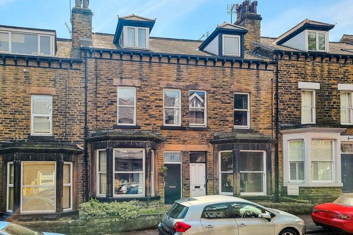 4 Bedroom Terraced House To Rent In Glebe Avenue, Harrogate, HG2