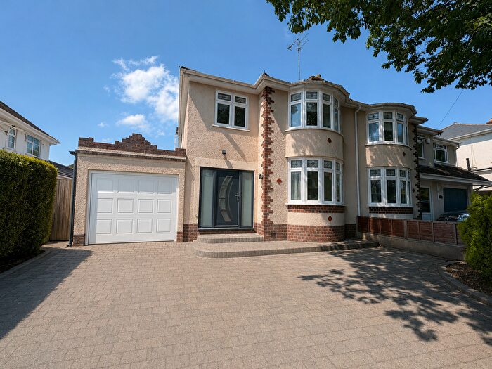 3 Bedroom Semi-Detached House To Rent In Queens Road, Dudley, DY3