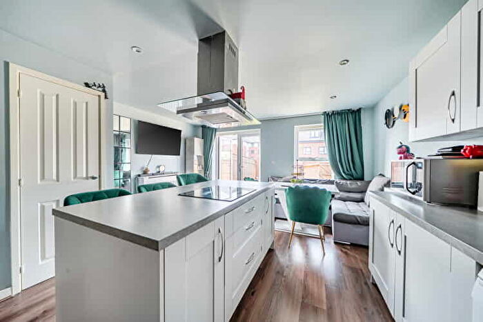4 Bedroom Terraced House For Sale In Lakeside Boulevard, Doncaster, South Yorkshire, DN4