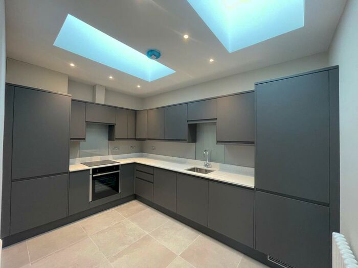 3 Bedroom Flat To Rent In Albion Street, Birmingham, B1