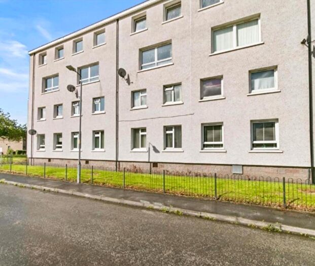 3 Bedroom Flat To Rent In K Park Crescent, Dumbarton, Dunbartonshire, G82