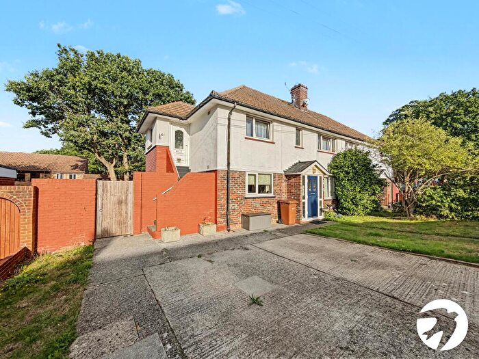 2 Bedroom Maisonette For Sale In Duchess Of Kent Drive, Chatham, Kent, ME5