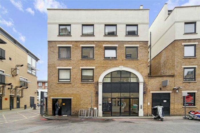 3 Bedroom Flat To Rent In Glassworks Studios, Basing Place, Basing Place E2