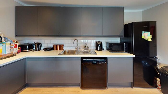 3 Bedroom Flat To Rent In Portland Road, Clifton, Bristol, BS8