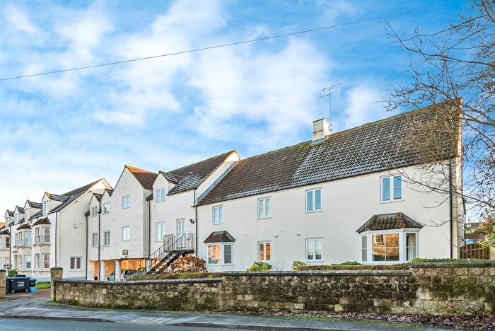 1 Bedroom Flat For Sale In High Street, Purton, Swindon, Wiltshire, SN5