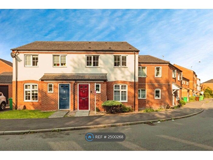 3 Bedroom Terraced House To Rent In Leonard Street, Nottingham, NG6