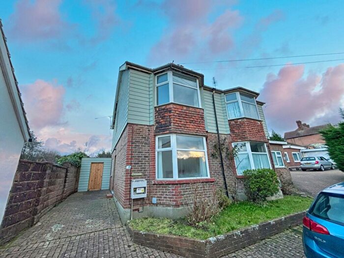 2 Bedroom Semi-Detached House To Rent In High Street, Dormansland, RH7