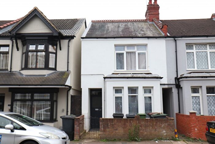 4 Bedroom Terraced House To Rent In Chatsworth Road, Luton, LU4