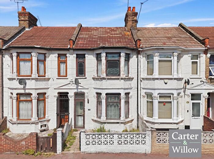 3 Bedroom Terraced House For Sale In St Awdrys Road, Barking, Barking And Dagenham, IG11