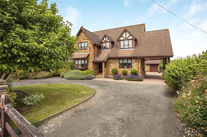 4 Bedroom Detached House For Sale In Wharf Road, Wraysbury, Staines-Upon-Thames, Berkshire, TW19
