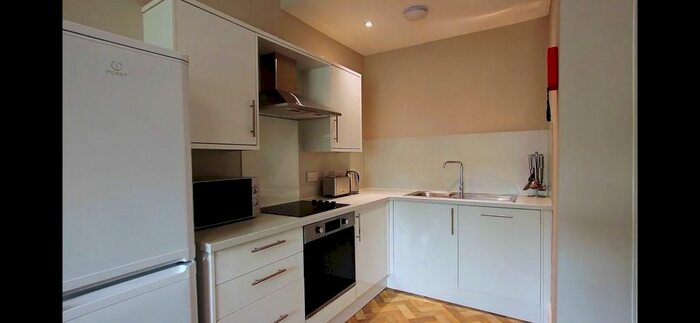 2 Bedroom Flat To Rent In Montgomery Street, Hillside, Edinburgh, EH7