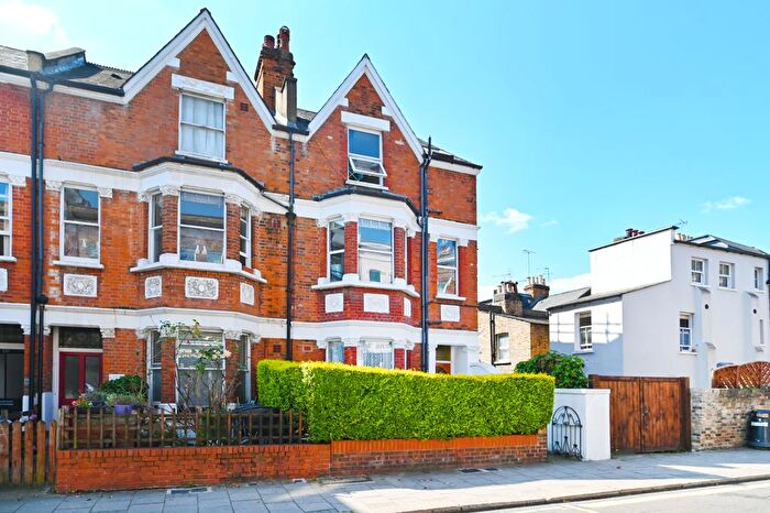 2 Bedroom Flat For Sale In Mill Lane, West Hampstead, NW6