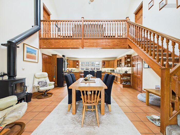 5 Bedroom Detached House For Sale In Guntons Road, Newborough, Peterborough, PE6