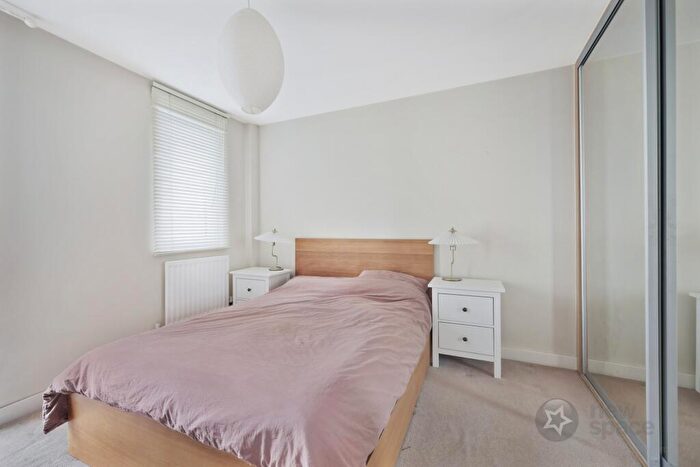 1 Bedroom Flat To Rent In Hoxton Wharf, Wiltshire Row, Hoxton, N1