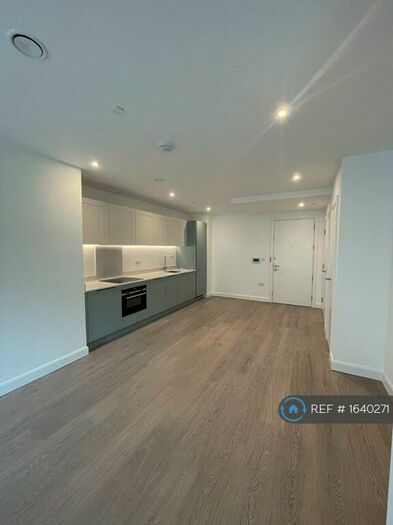 1 Bedroom Flat To Rent In Galleria House, London, E15