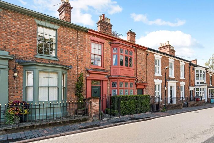 4 Bedroom Terraced House For Sale In Chestnut Walk, Stratford-Upon-Avon, CV37