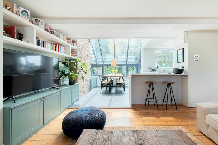 3 Bedroom Maisonette To Rent In Werter Road, London, SW15