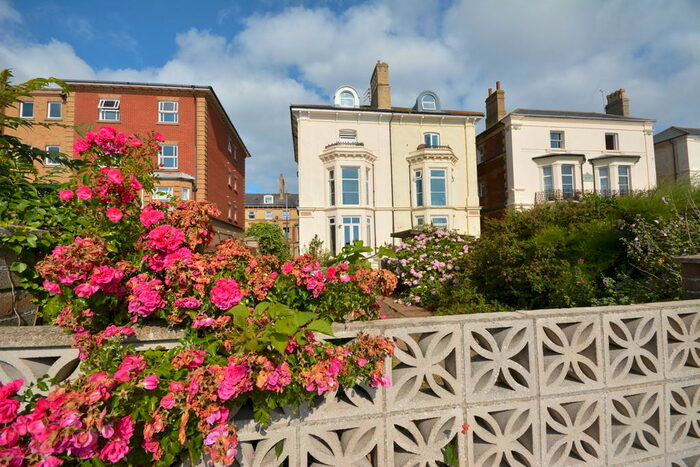 1 Bedroom Apartment To Rent In Gresham House, The Esplanade, NR33
