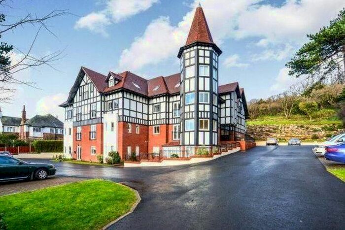 2 Bedroom Flat To Rent In Bryn Y Bia Road, Llandudno, LL30