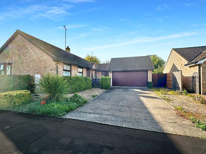3 Bedroom Detached Bungalow For Sale In The Hemlocks, Haslingfield, Cambridge, CB23