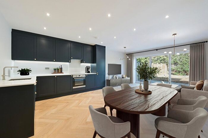 3 Bedroom Semi Detached House For Sale In Greenways, Esher, KT10