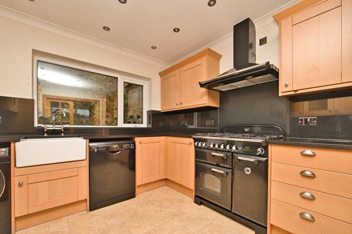 3 Bedroom Bungalow For Sale In Woodland Close, Dover, Kent, CT17