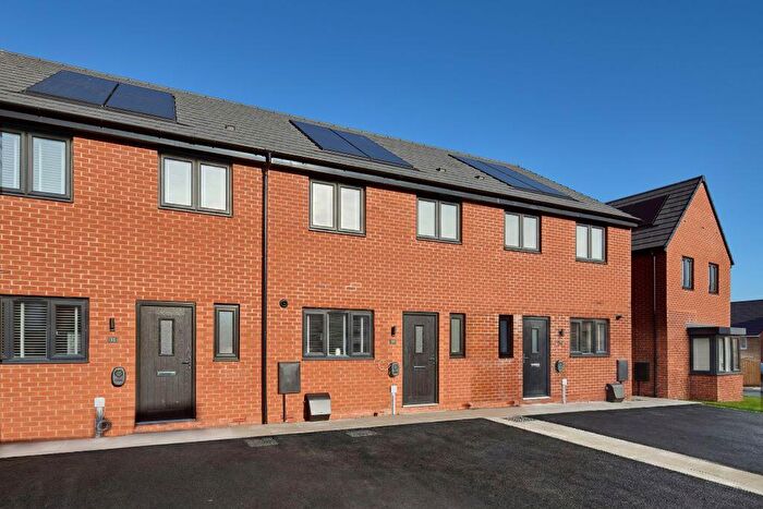 3 Bedroom House For Sale In Stallings Lane, Kingswinford, DY6