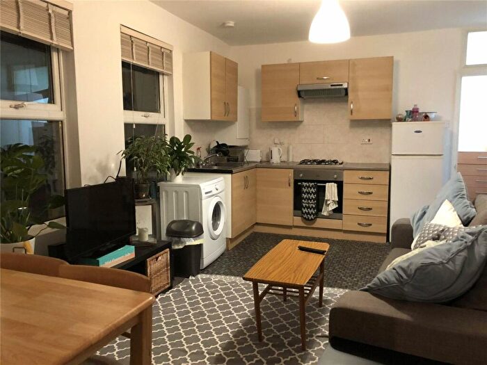 1 Bedroom Apartment To Rent In Stoke Newington High Street, Stoke Newington, London, N16