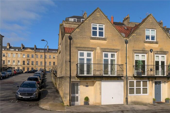 3 Bedroom End Of Terrace House To Rent In William Street, Bath, Somerset, BA2
