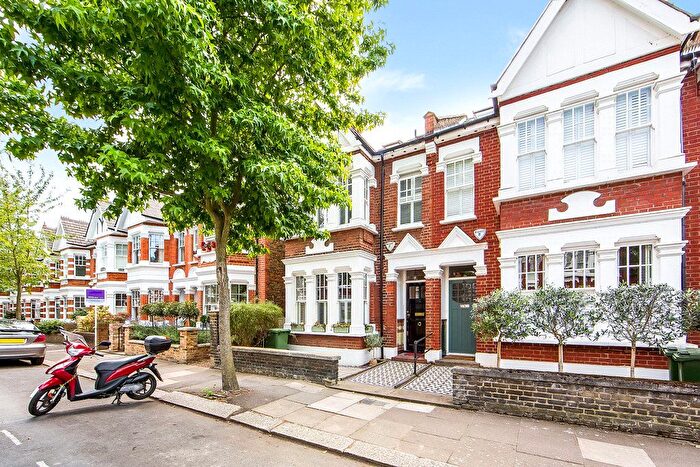 5 Bedroom Semi-Detached House To Rent In Defoe Avenue, Richmond, Surrey, TW9