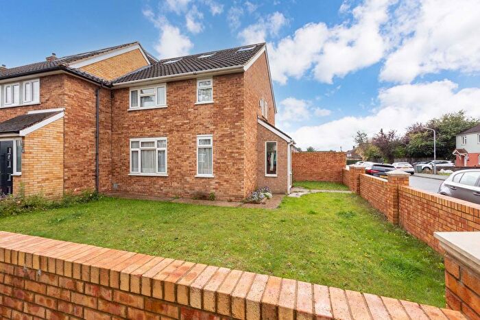 3 Bedroom Terraced House For Sale In Cockett Road, Langley, SL3