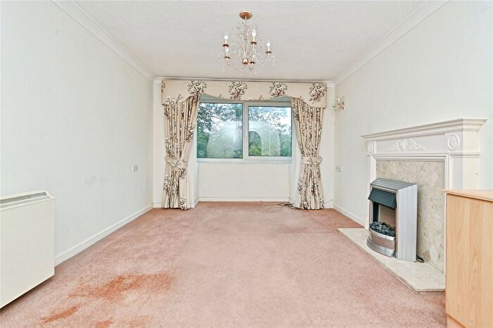 1 Bedroom Flat For Sale In Homecedars House, Bushey Heath, WD23