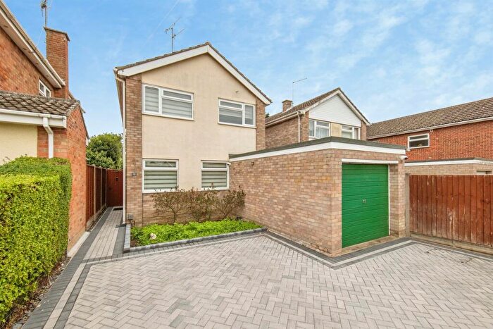 3 Bedroom Detached House For Sale In St. Jude Close, St Johns, Colchester, CO4