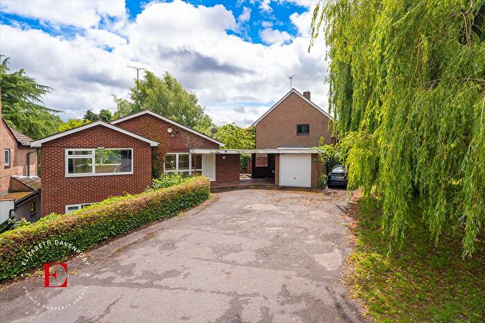 4 Bedroom Detached House For Sale In Humphrey Burton Rd, Styvechale, CV3