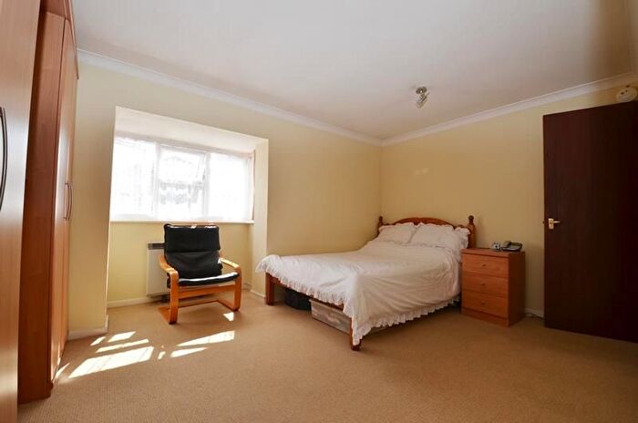 Studio To Rent In Clarkes Drive, Uxbridge, UB8