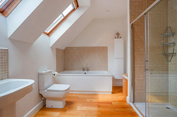 4 Bedroom Detached House For Sale In The Close, Epwell, OX15