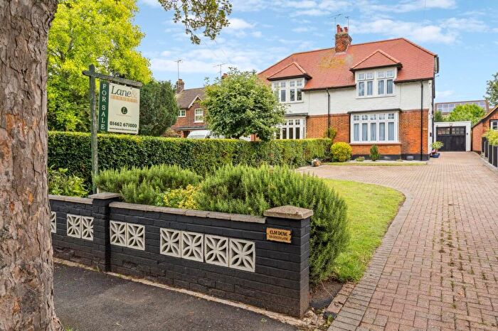 3 Bedroom Semi-Detached House For Sale In Green Lane, Letchworth Garden City, SG6