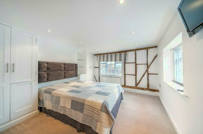 2 Bedroom End Of Terrace House For Sale In Castle Street, Castle Street, Guildford, Surrey, GU1