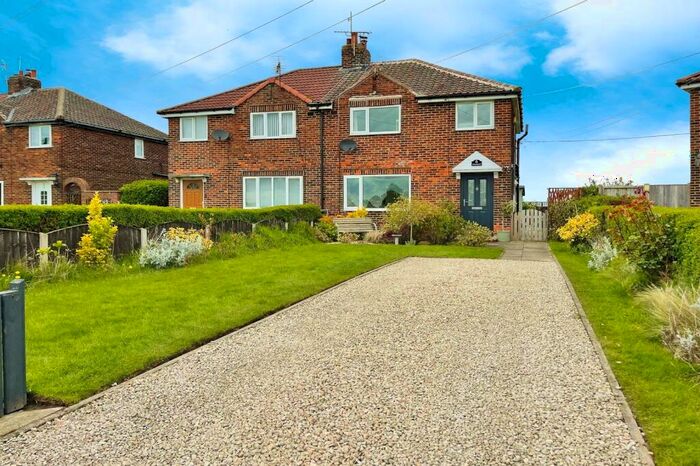 3 Bedroom Semi-Detached House For Sale In Highgate, Balne, Goole, DN14