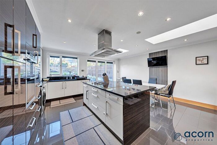 4 Bedroom Terraced House For Sale In Colin Gardens, Colindale, London, NW9