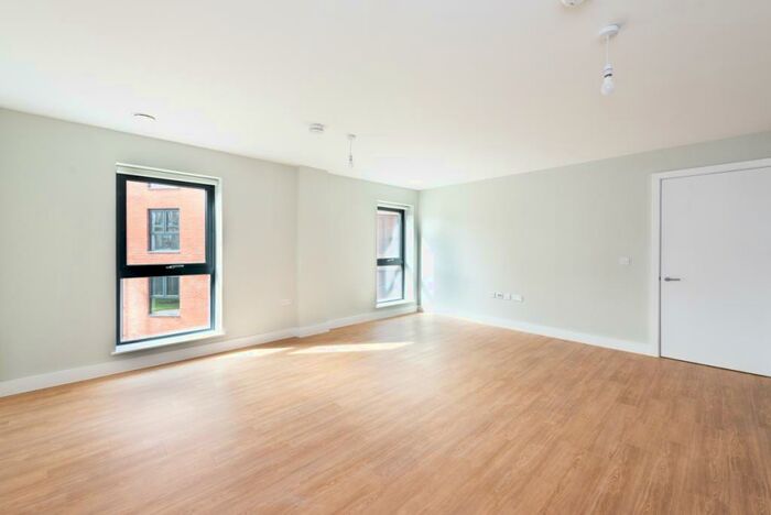 1 Bedroom Apartment To Rent In Market Street Newbury, RG14