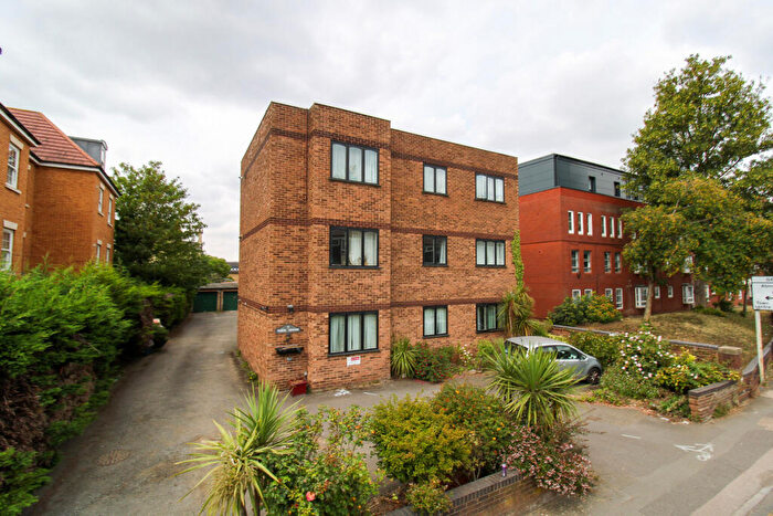 2 Bedroom Apartment For Sale In Cliftonville Road, Northampton, NN1