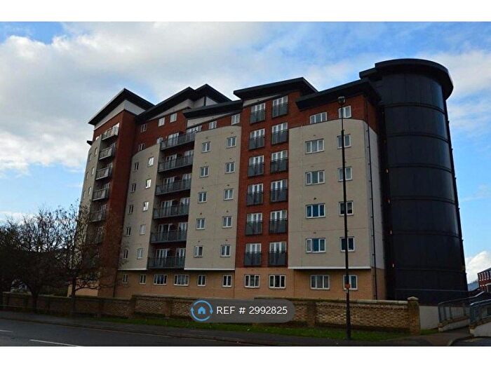 1 Bedroom Flat To Rent In Aspects Court, Slough, SL1